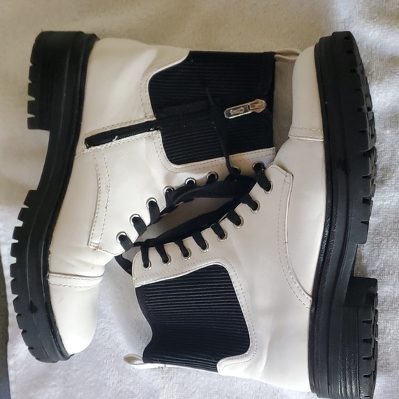 Circus by Sam Edelman Womens Giovanny White Ankle Sz. 8.5 Boots - Picture 1 of 11